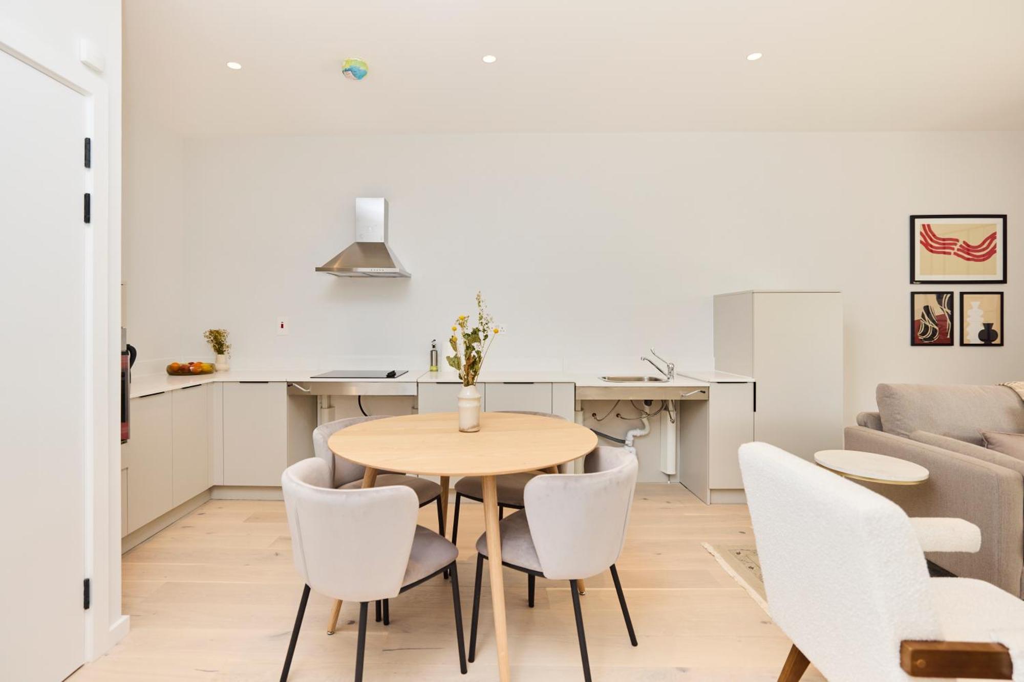 The Brondesbury Hideout - Breathtaking 1bdr Flat With Terrace & Parking *