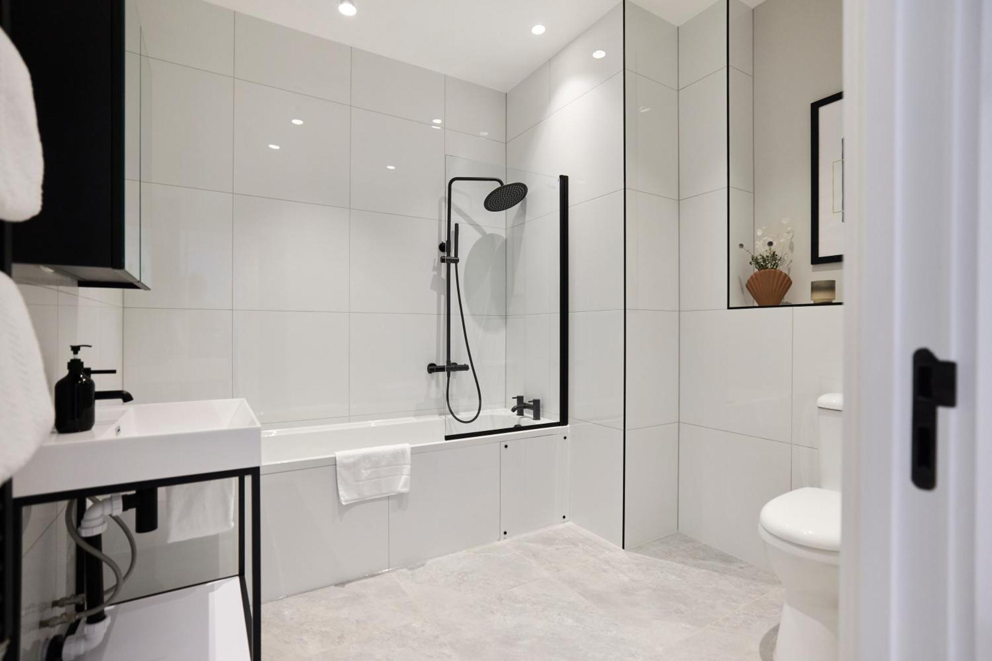 The Brondesbury Hideout - Breathtaking 1bdr Flat With Terrace & Parking Apartament